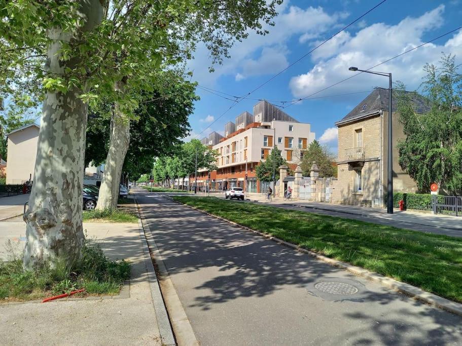Bel Appartement Grande Terrasse Avec Parking A Dijon Bagian luar foto